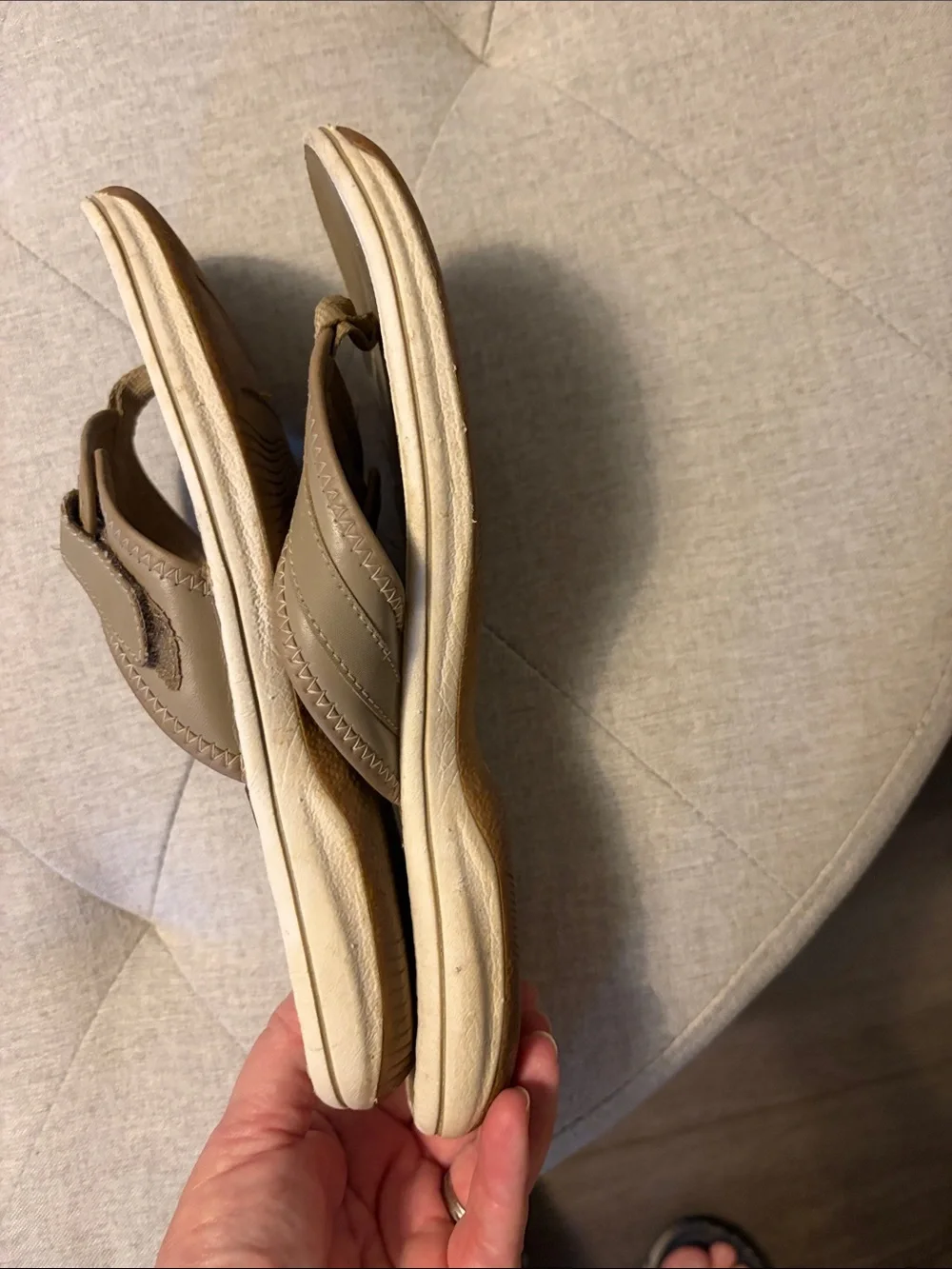 Clarks Women's Tan Floral Footbed Flip Flop Sandals